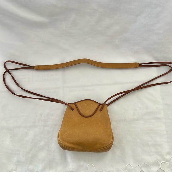Adorable Small Crossbody Purse~Joann Page Leather - Picture 13 of 13
